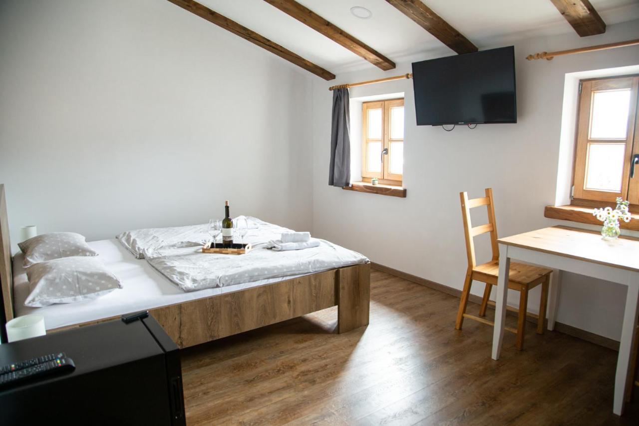 Boutique Rooms & Winery Zorz Vipava Exterior photo