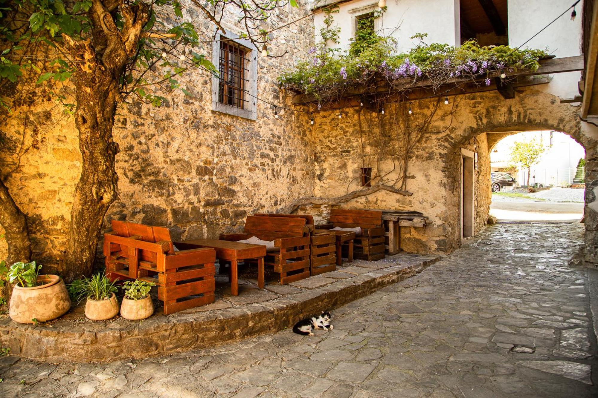 Boutique Rooms & Winery Zorz Vipava Exterior photo